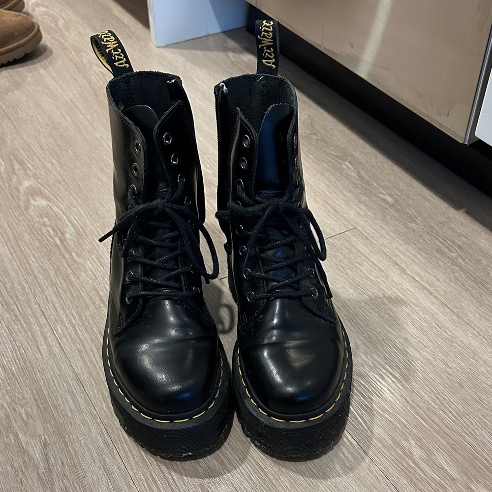 Platform Dr Martens Boots